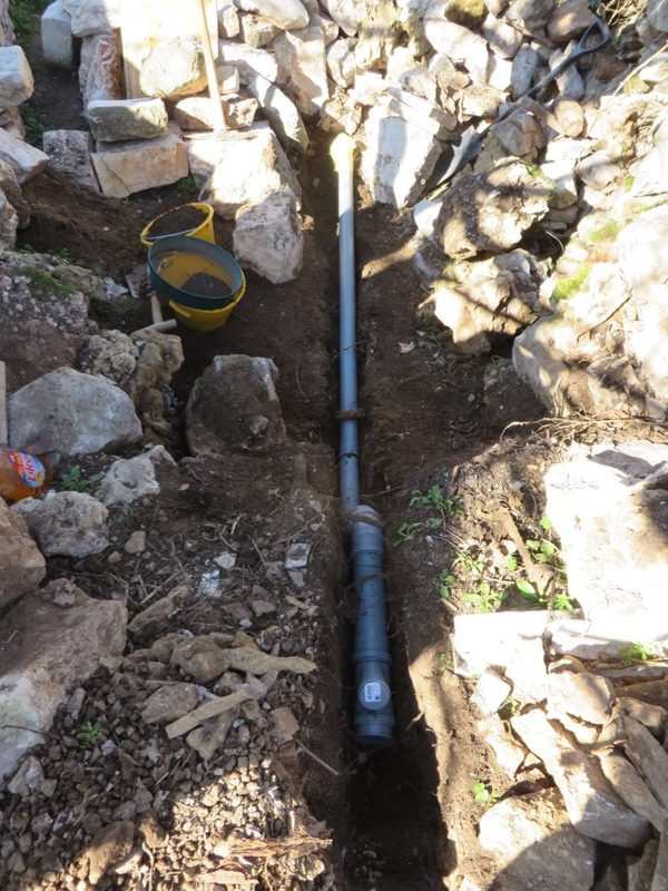 Rain water recovery pipe